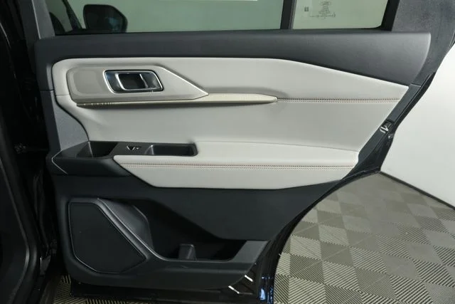 New 2026 Agate Black Metallic Ford Active image 29