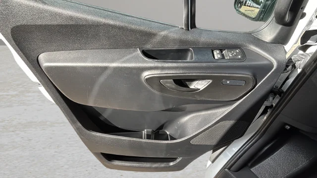 Used 2025  Mercedes-Benz Passenger 170 WB image 24