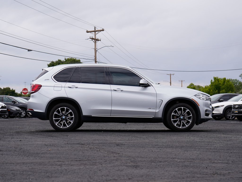 Used 2017 Glacier Silver Metallic BMW xDrive40e iPerformance image 16