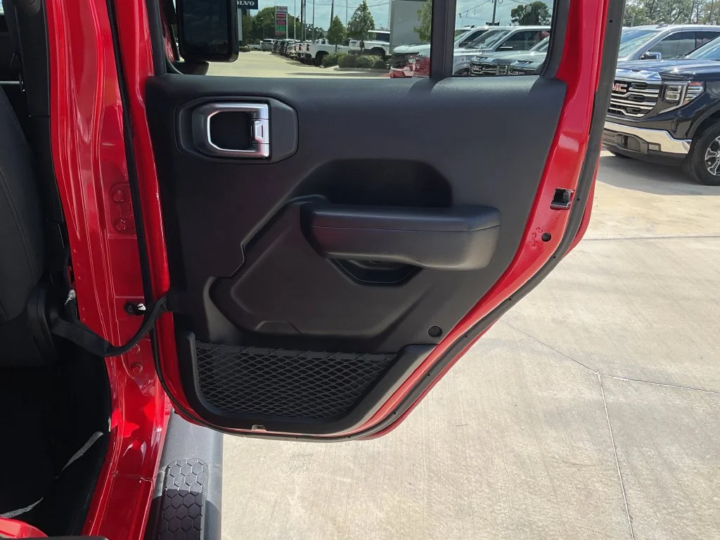Used 2019 Red Jeep Unlimited Sport S image 14