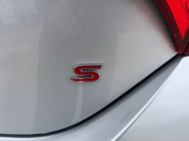 Used 2016 Silver Toyota S Plus image 32