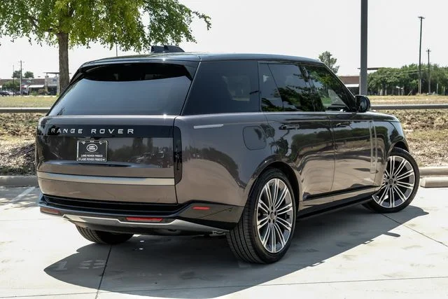 2026 Land Rover Range Rover SE - Photo 9