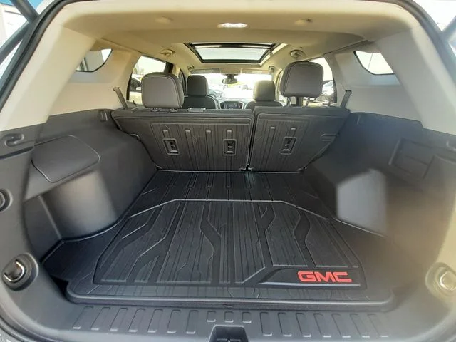 Used 2023 White GMC Denali image 52