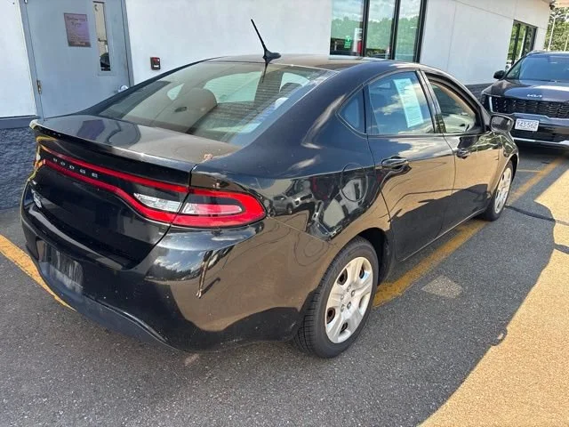 Used 2015 Pitch Black Clearcoat Dodge SE image 5