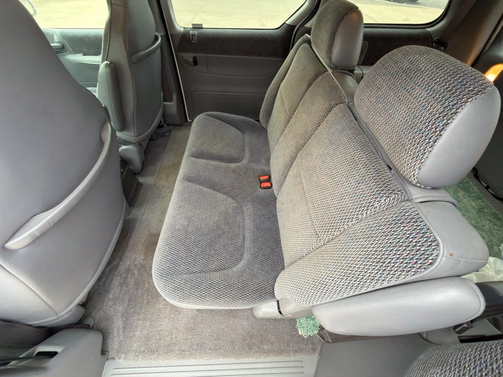 Used 1996  Plymouth SE image 13