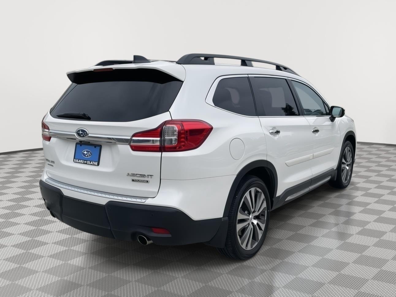 Used 2021 Crystal White Pearl Subaru Touring image 15