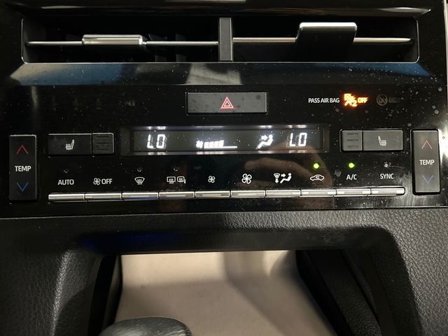 Used 2019 Beige Toyota XLE image 30