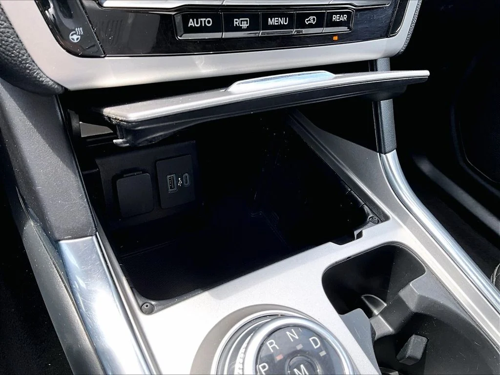 Used 2020 Blue Ford XLT image 33