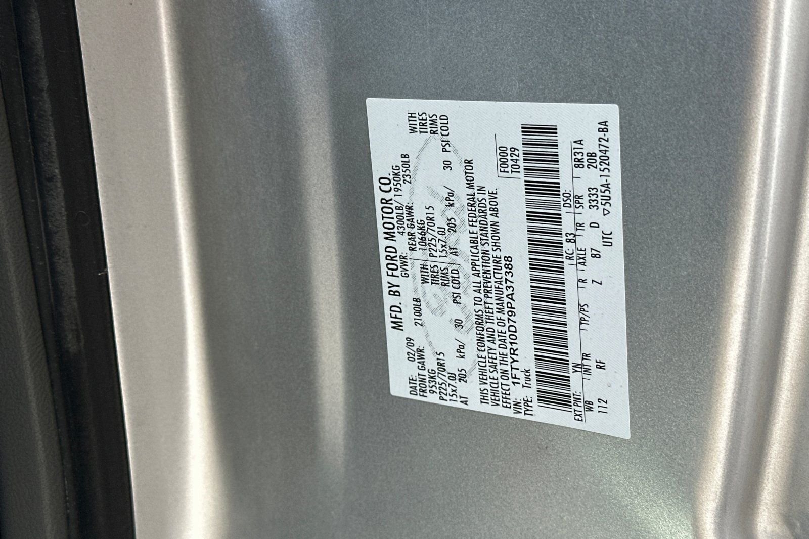 Used 2009 Silver Ford  image 31