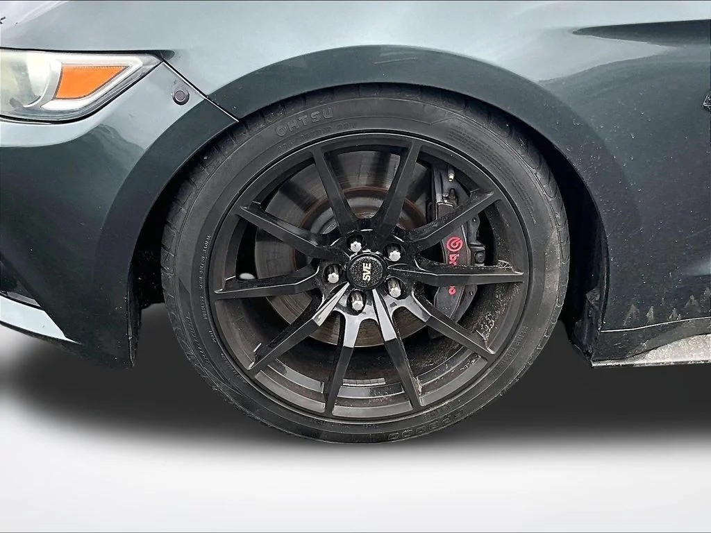 Used 2015 Gray Ford GT image 8
