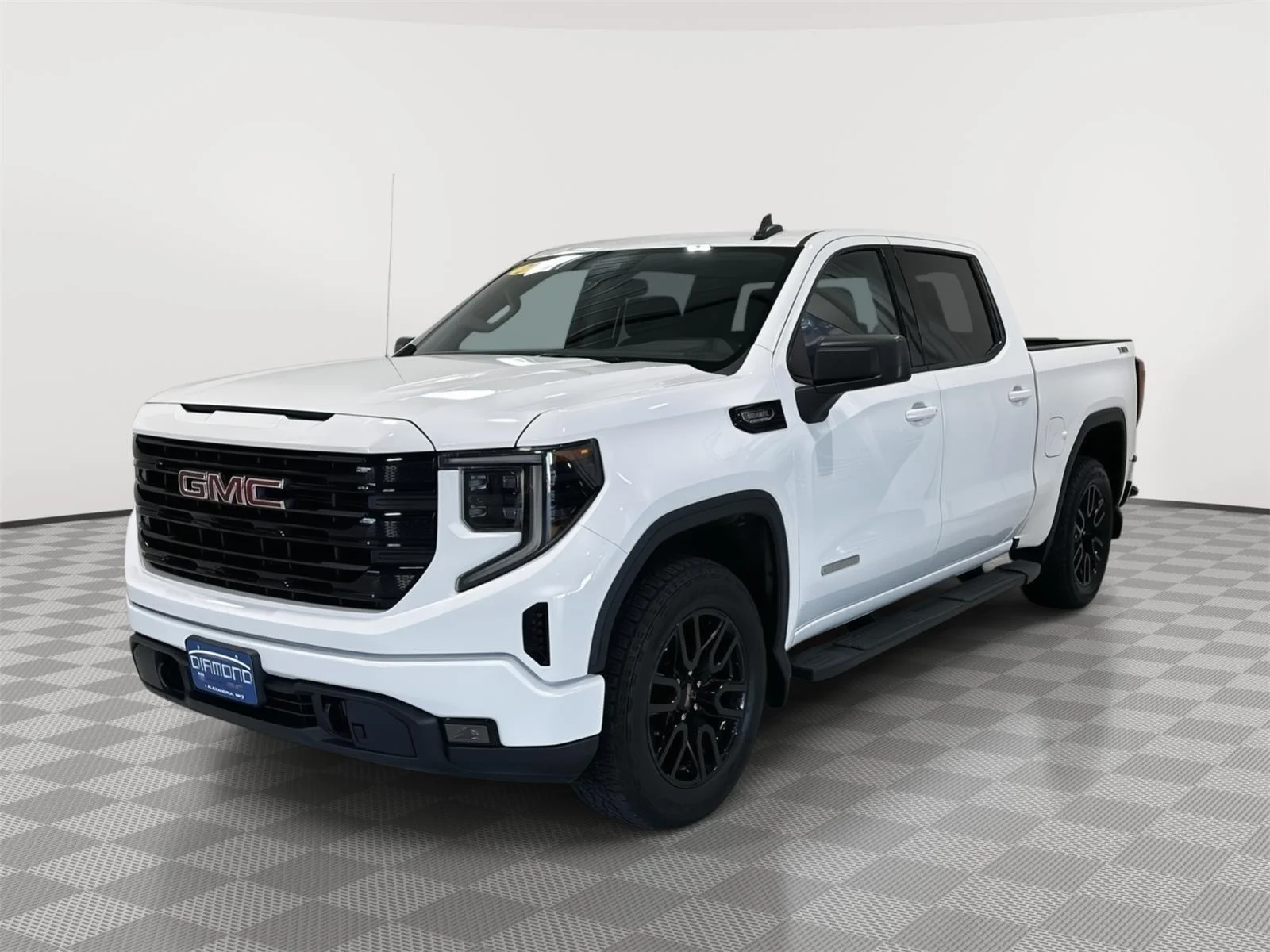 Used 2025 Summit White GMC Elevation image 1