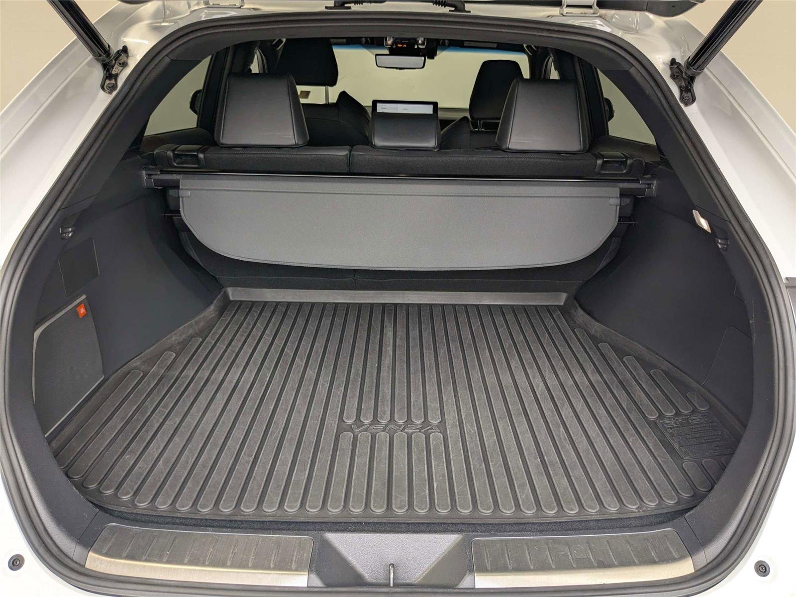 Certified Used 2023 Wind Chill Pearl Toyota Limited image 8