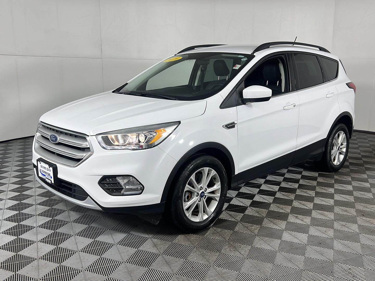 Used 2019 Oxford White Ford SEL image 3