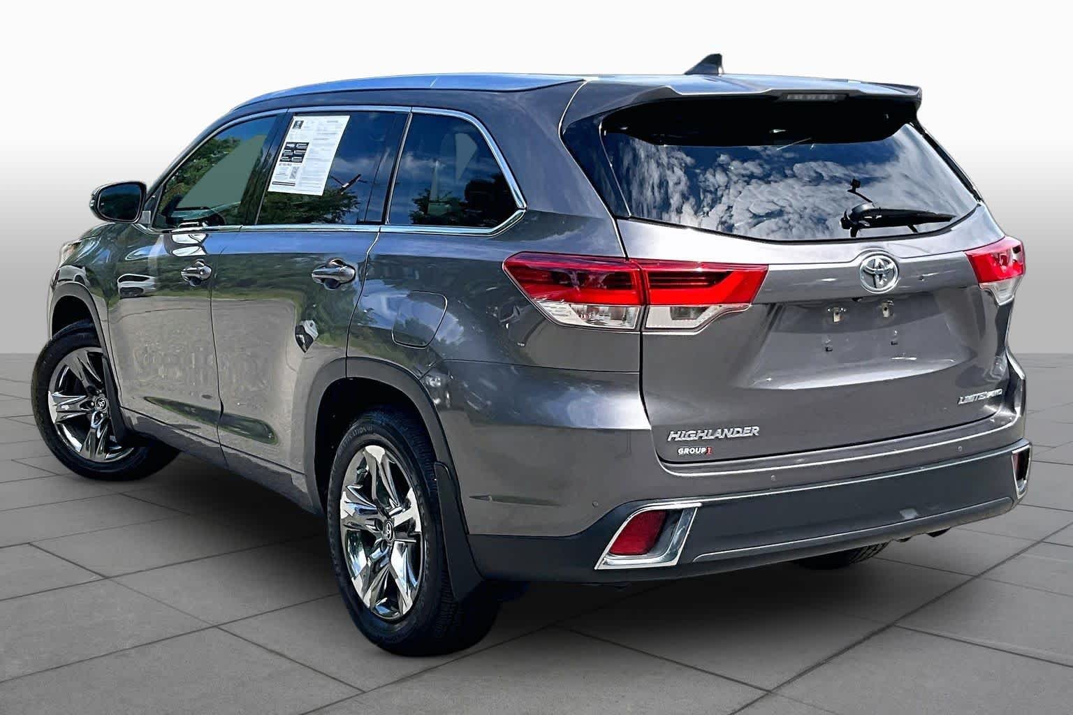 Used 2017 Predawn Gray Mica Toyota Limited Platinum image 12