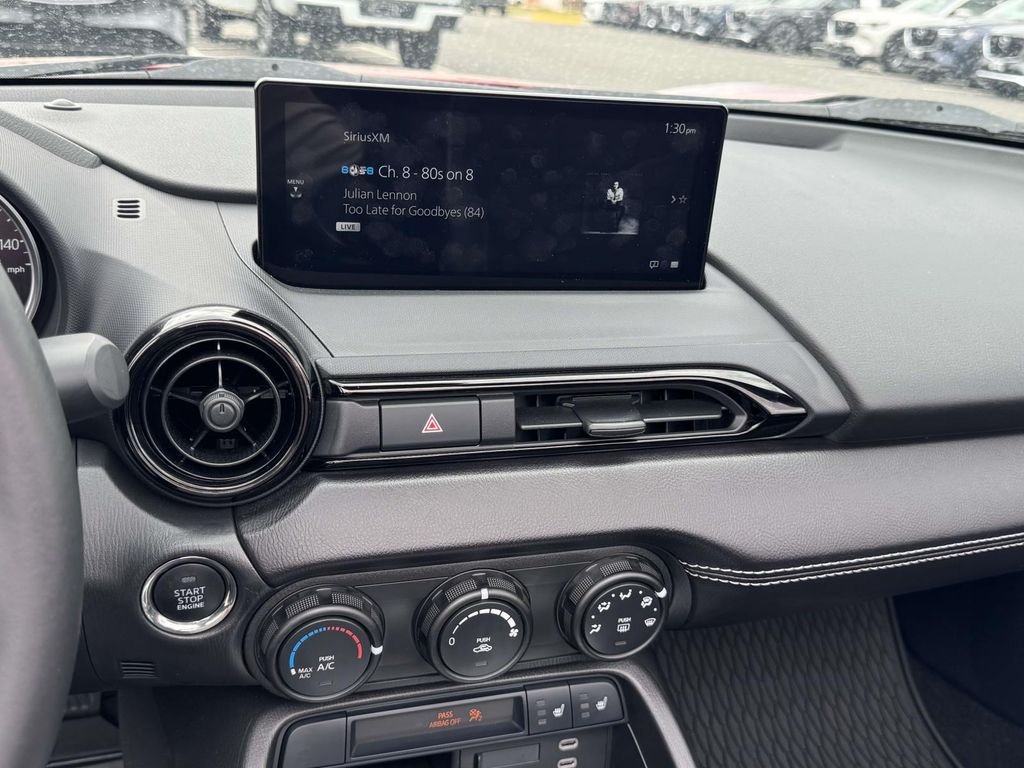 Used 2025 Red Mazda Club image 18