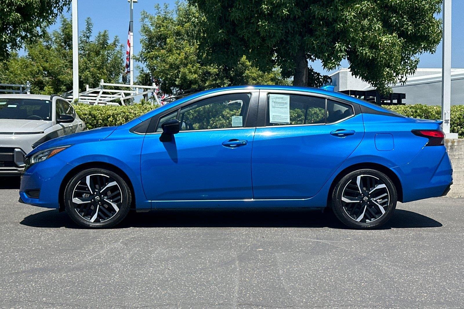 Used 2024 Electric Blue Metallic Nissan SR image 7