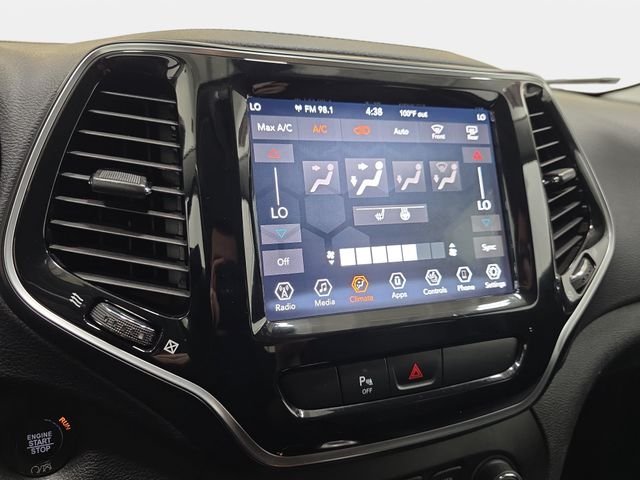 Used 2019 Diamond Black Crystal Pearlcoat Jeep Limited image 19
