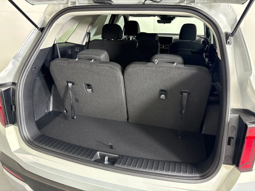 New 2026 Ivory Silver Kia LX image 21