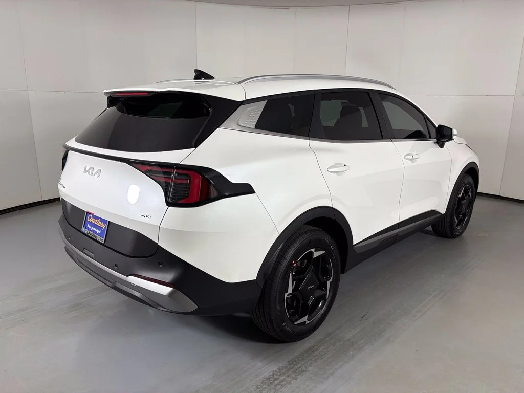 New 2027 Snow White Pearl Kia EX image 8