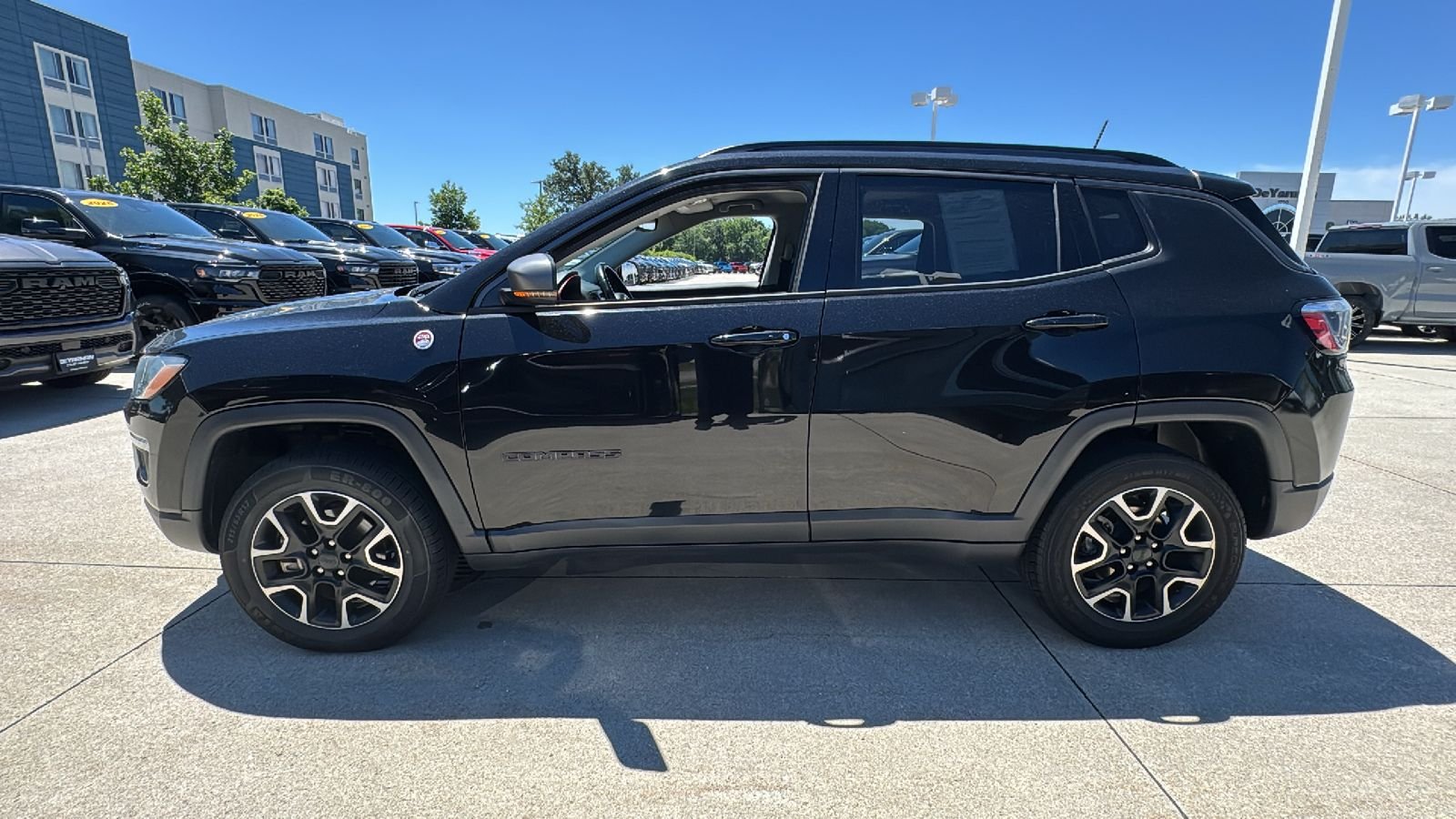 Used 2020 Black Jeep Trailhawk image 8