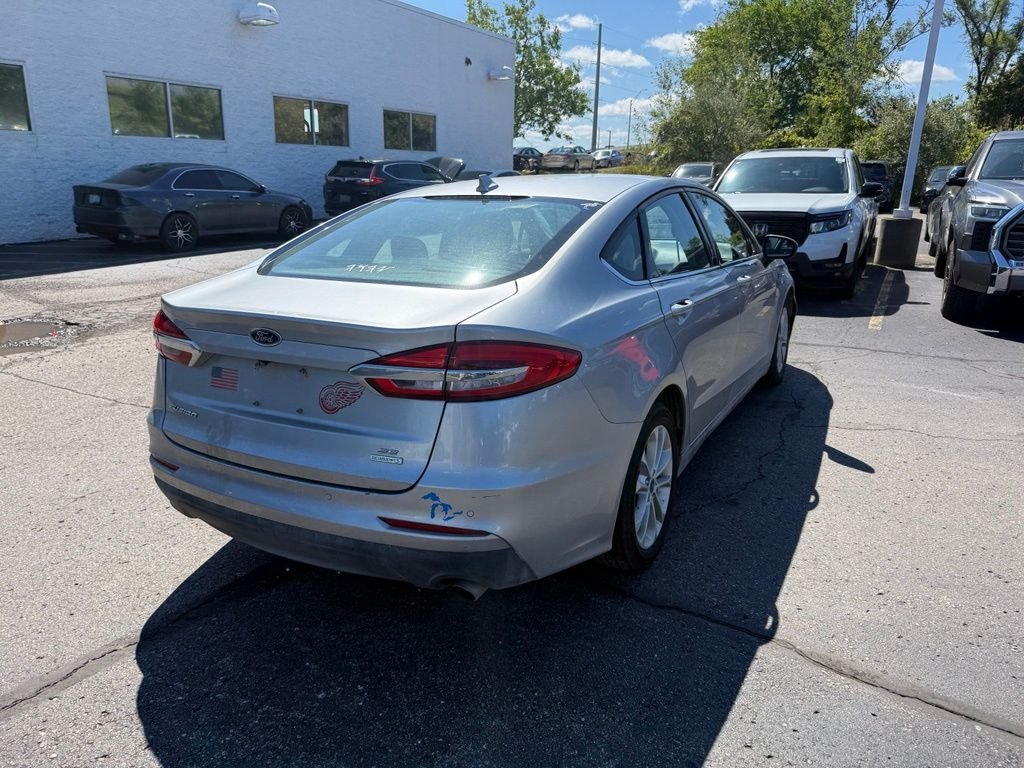 Used 2020 Silver Metallic Ford SE image 3