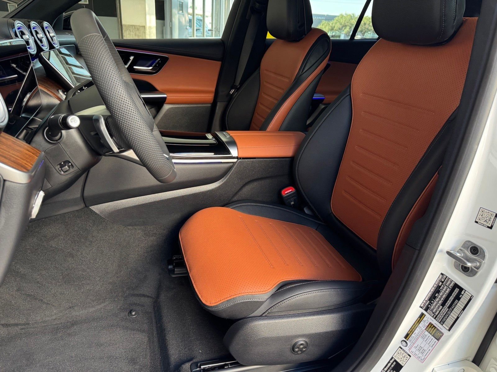 New 2026 Polar White Mercedes-Benz GLC 300 image 15