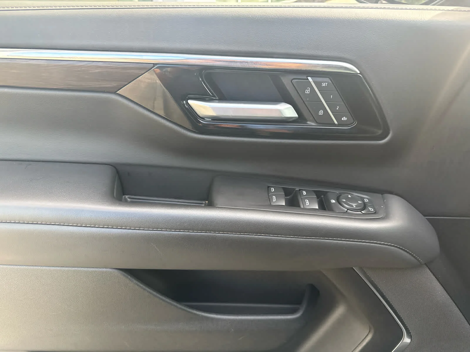 Used 2025 Black Chevrolet LT image 33