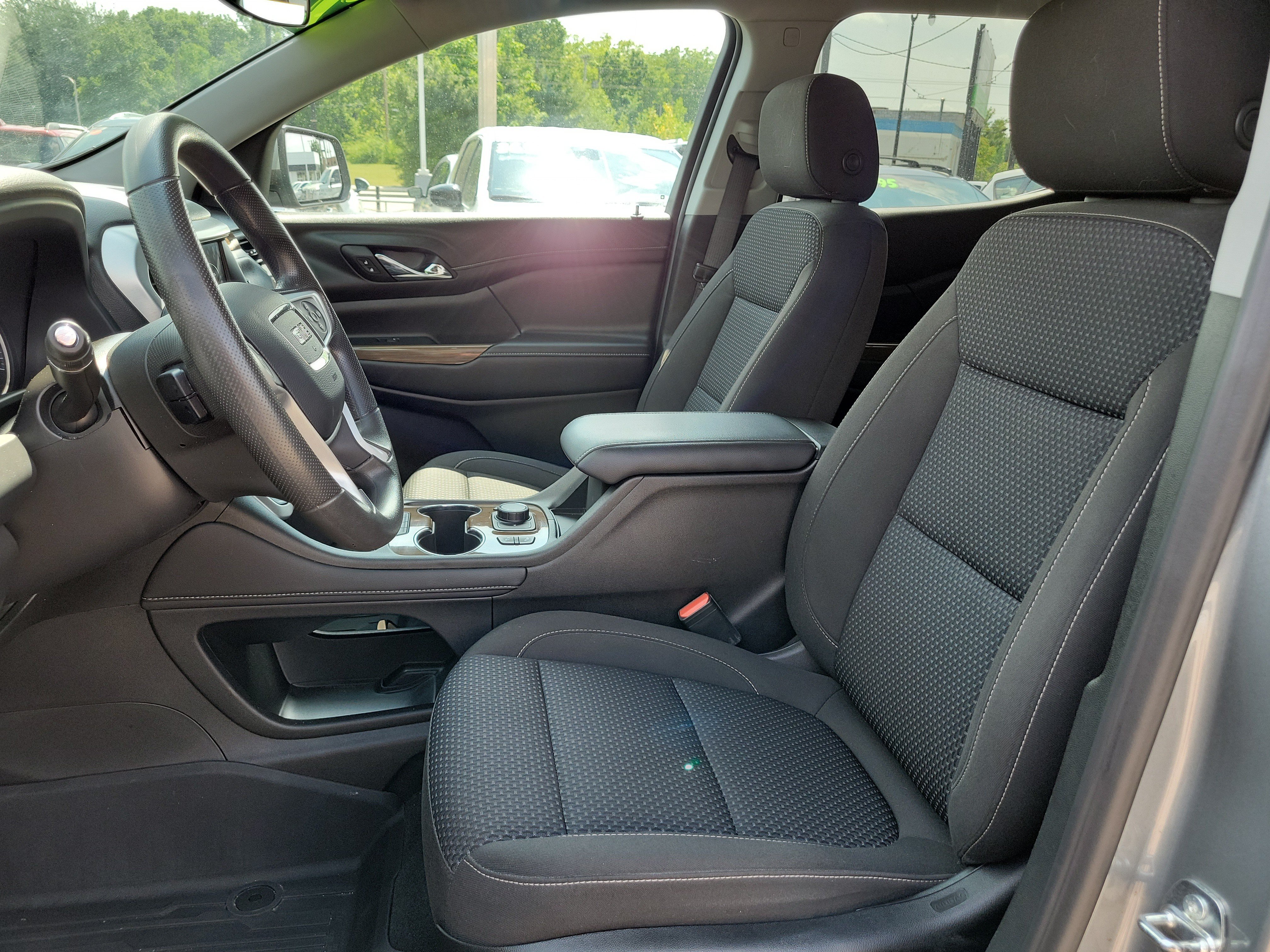 Used 2023 Sterling Metallic GMC SLE image 17