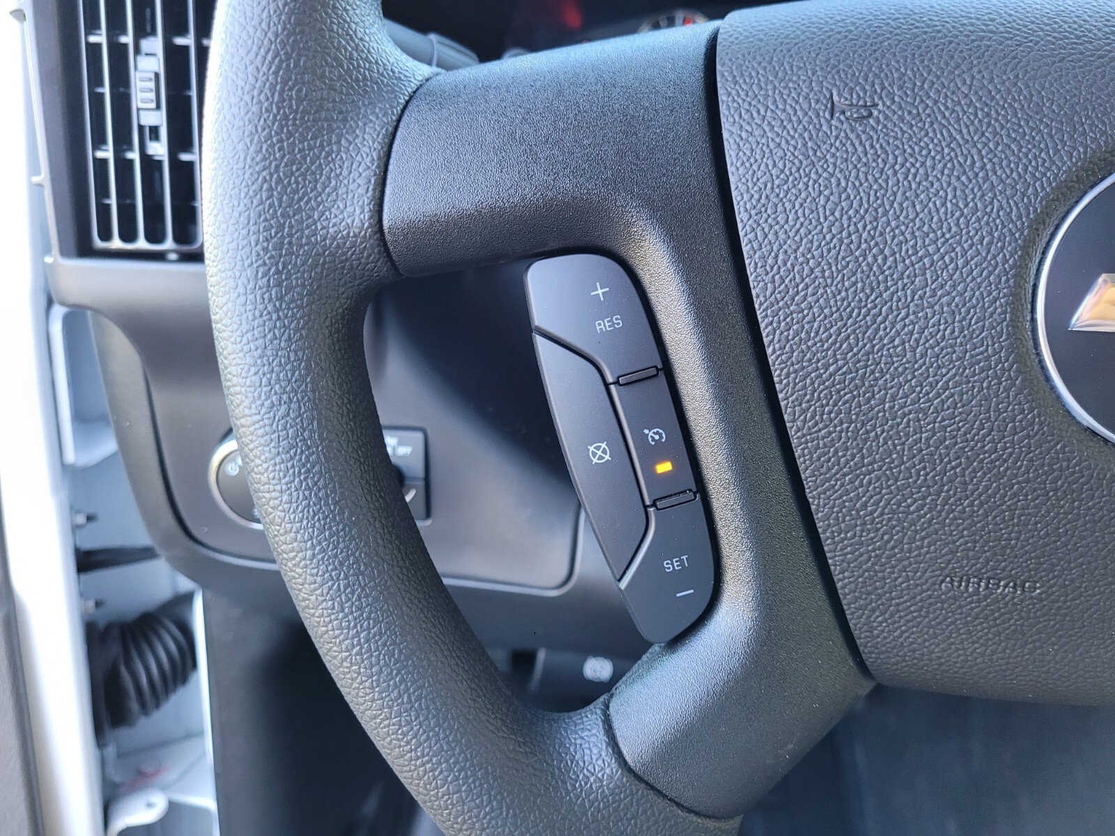 2025 Chevrolet Express Cargo Work Van - Photo 31