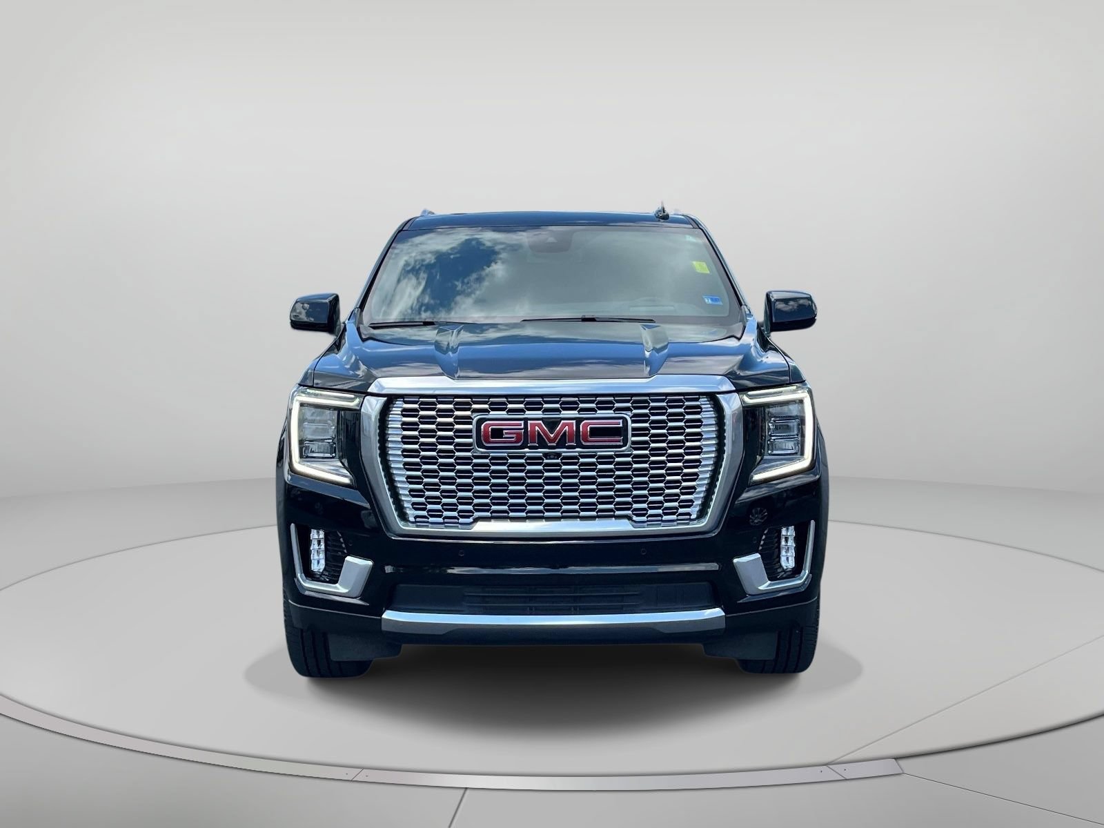 Used 2024 Onyx Black GMC Denali image 9