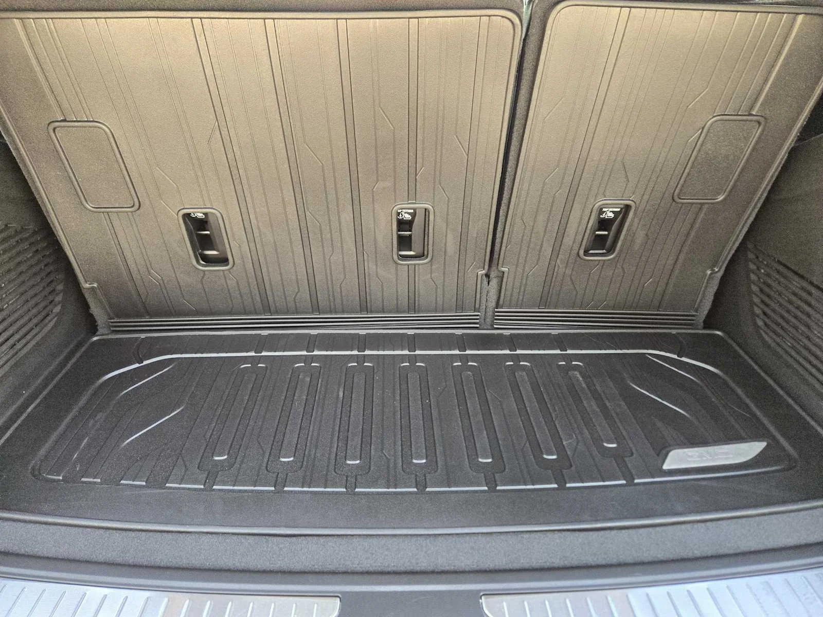 2027 GMC Yukon AT4 - Photo 21