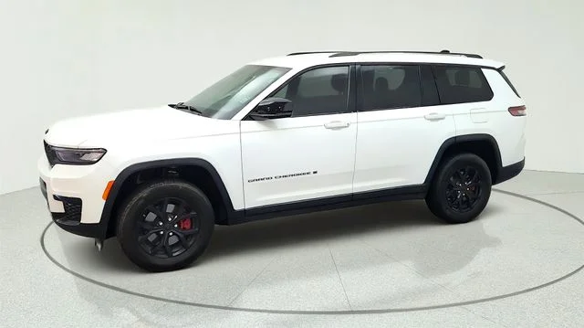 Used 2023 White Jeep Limited image 6
