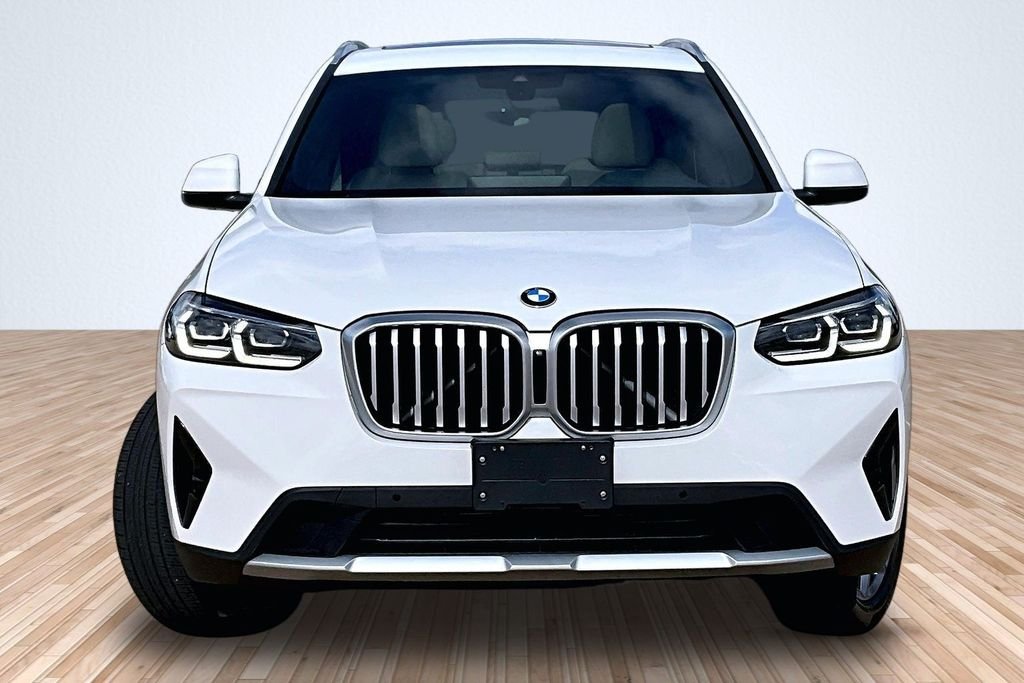 Used 2022 White BMW sDrive30i image 3