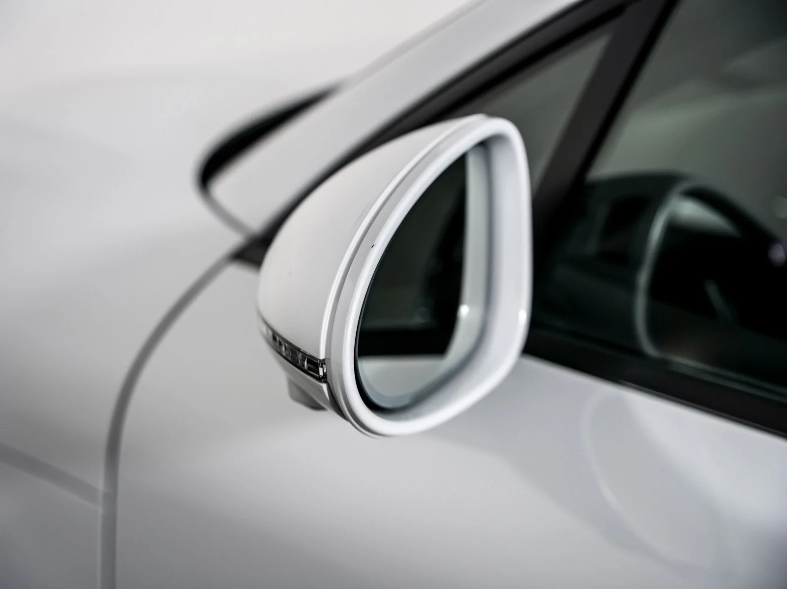Used 2026 CARRARA WHITE Porsche  image 29