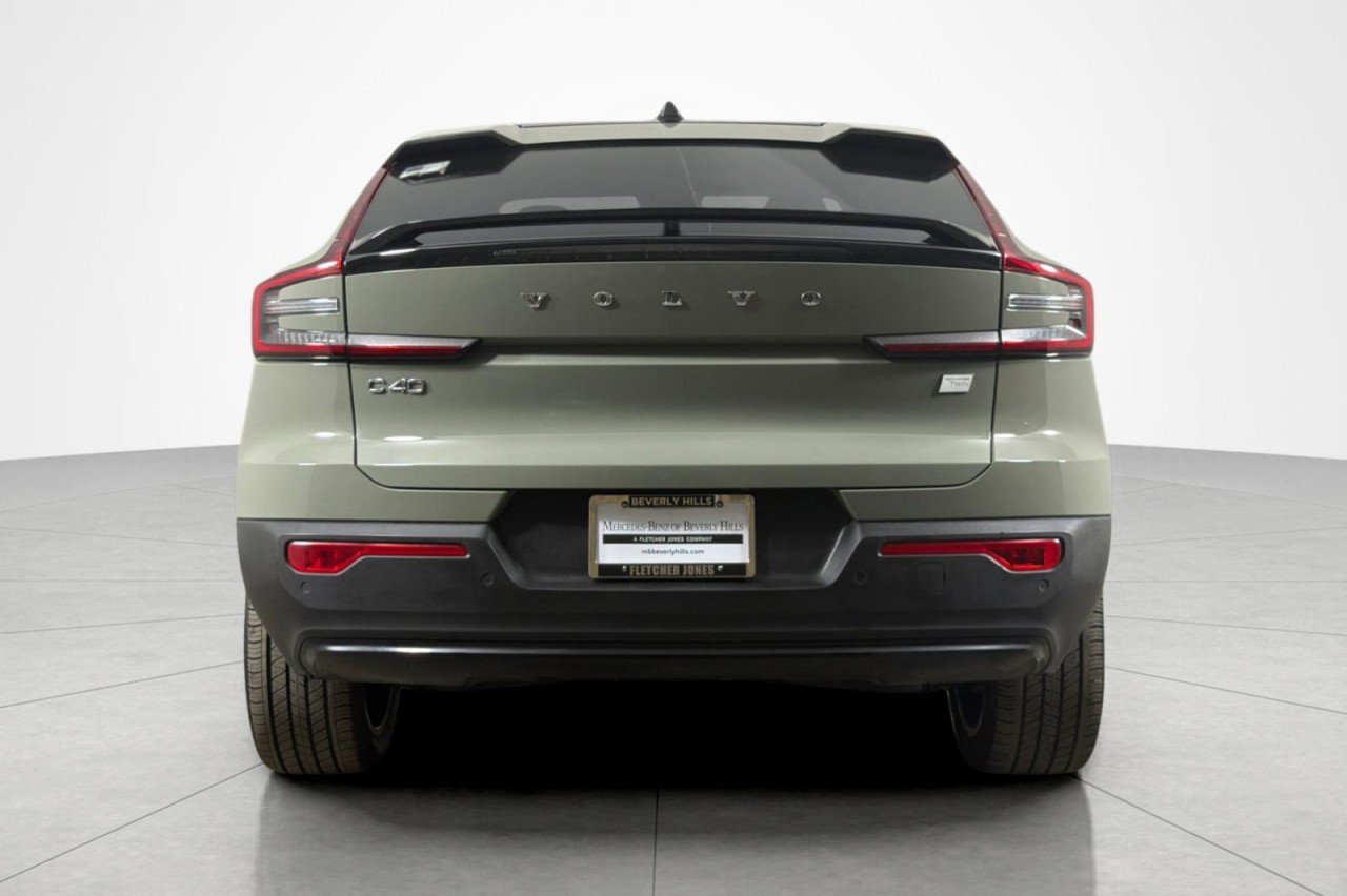 Used 2023 GREEN Volvo Plus image 4