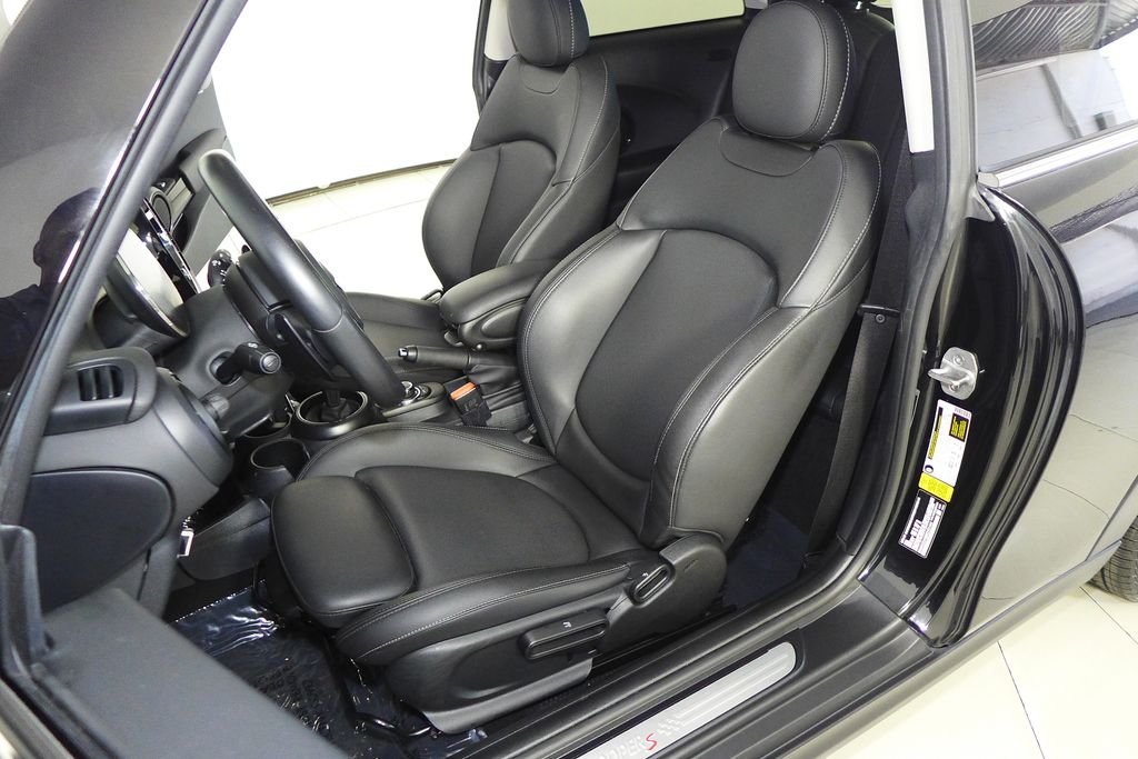 Used 2024 Midnight Black MINI Signature image 23