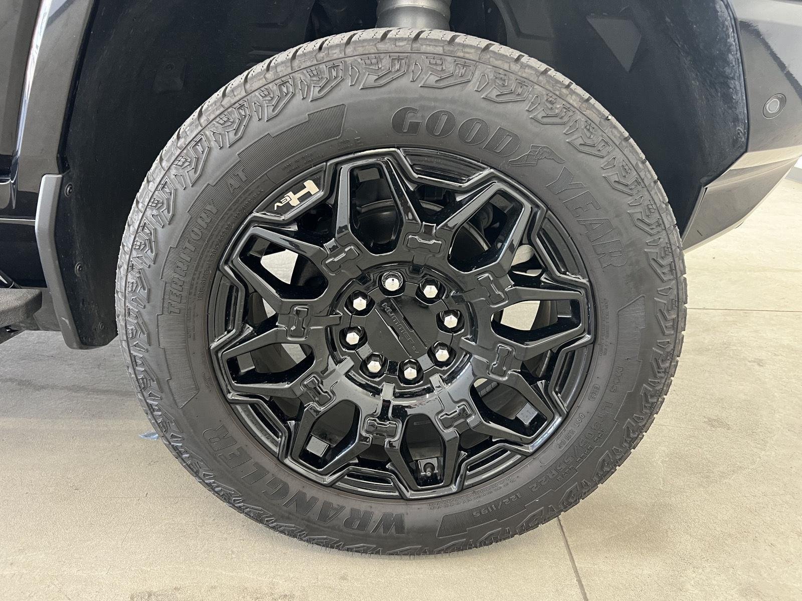 2024 GMC HUMMER EV 2X - Photo 8
