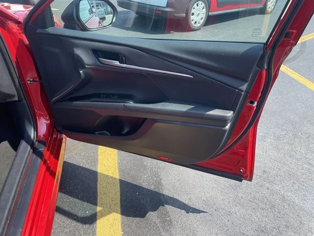 2025 Toyota Camry LE - Photo 39