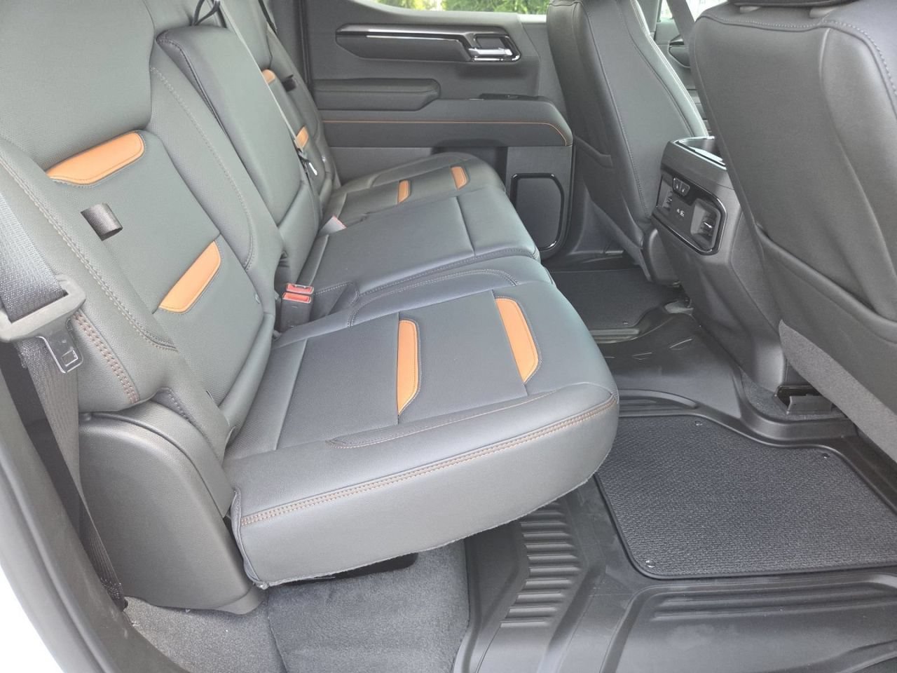 2026 GMC Sierra 1500 AT4 - Photo 25