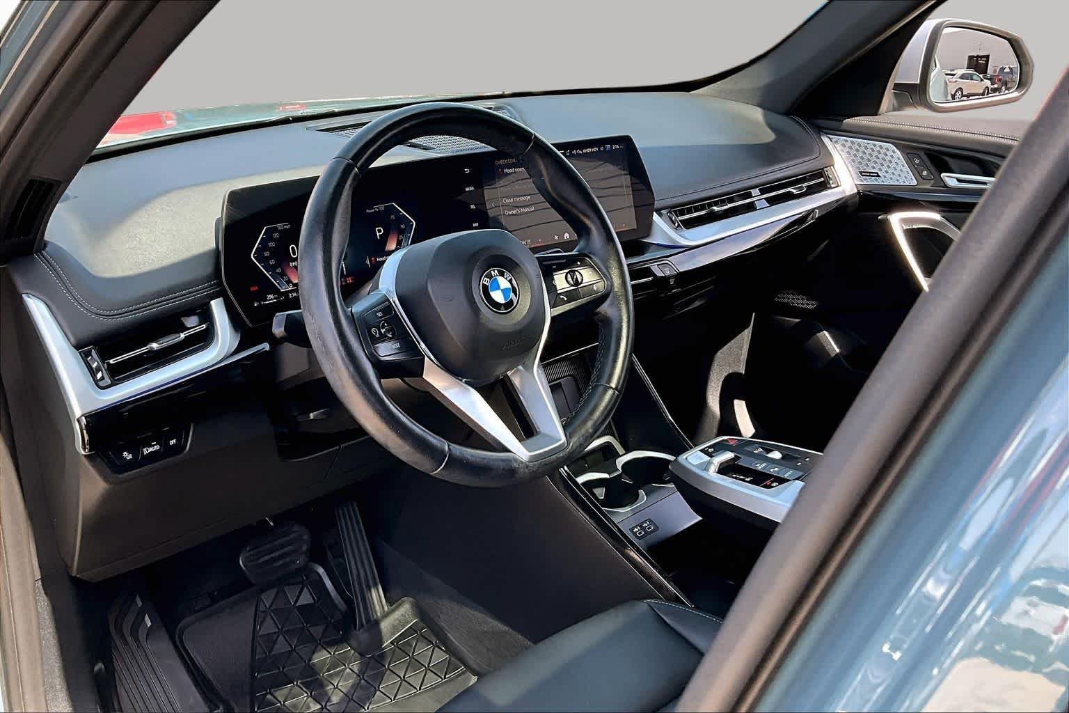 Used 2024 Green Metallic BMW xDrive28i image 18
