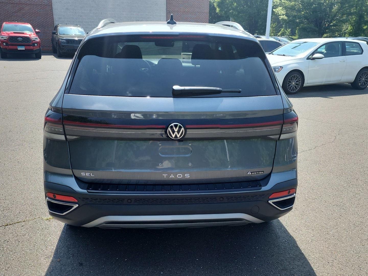 New 2026 Platinum Gray Metallic Volkswagen SEL image 5