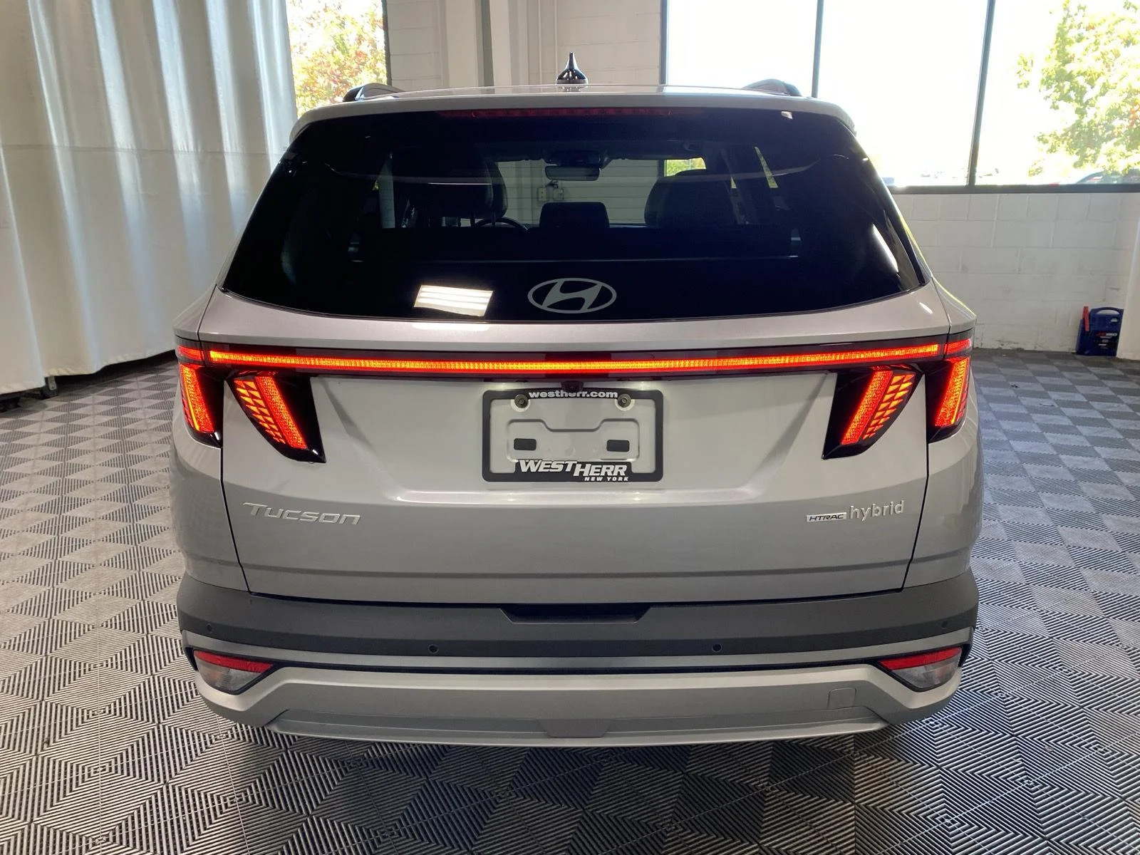 Used 2026 Shimmering Silver Hyundai Limited image 13