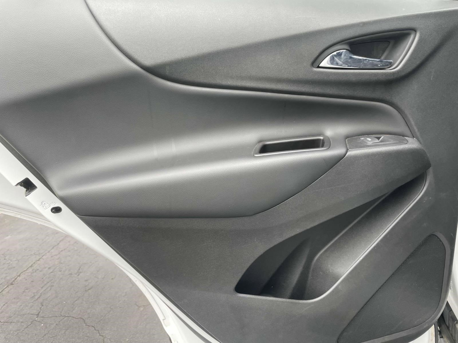 Used 2018 Summit White Chevrolet LT image 14