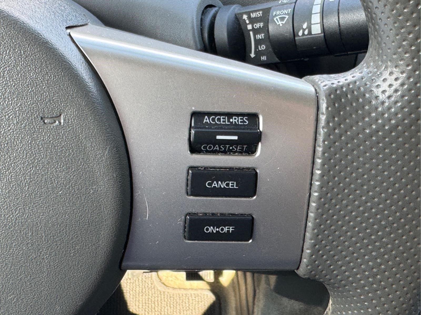 Used 2018 Magnetic Black Nissan SV V6 image 20