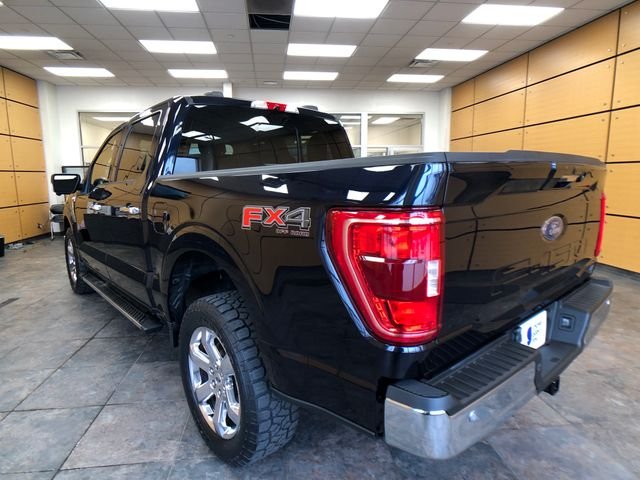 Certified Used 2021 Blue Metallic Ford XLT image 5