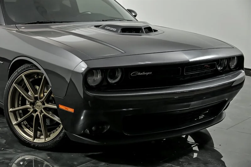 Used 2016 Granite Crystal Metallic Clear Coat Dodge R/T image 2