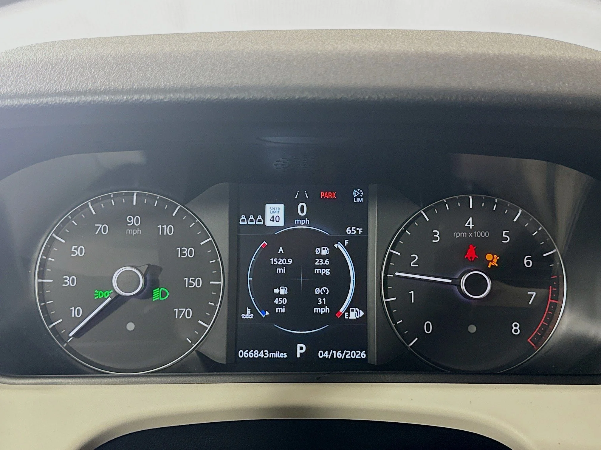 Used 2020 White Land Rover S image 16
