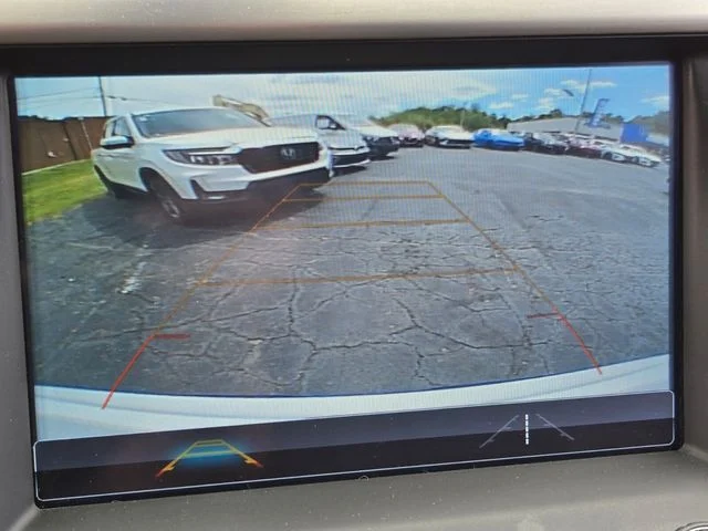 Used 2019 White GMC SLT-2 image 30
