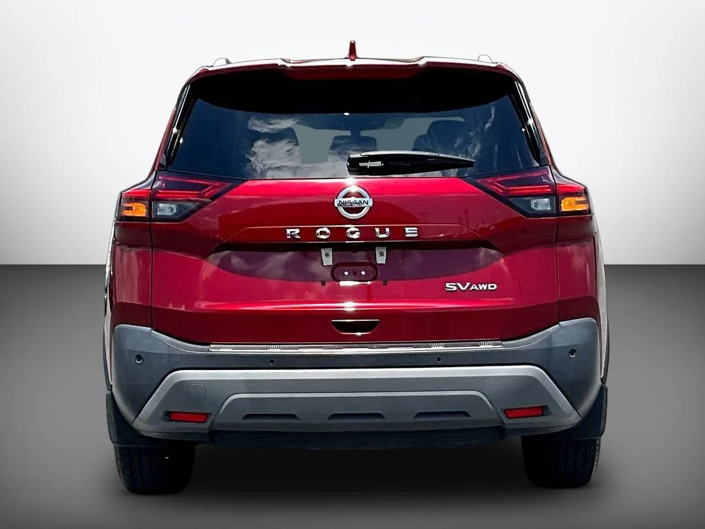 Used 2021 Red Nissan SV image 5