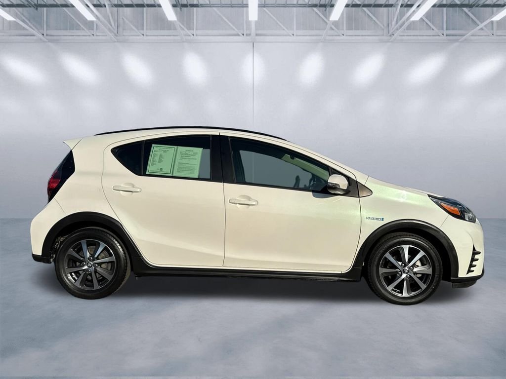 Used 2018  Toyota One image 3